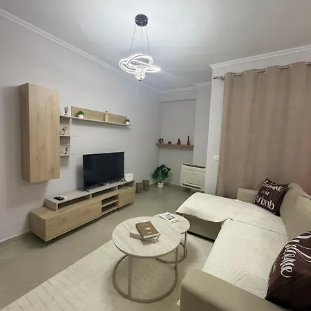 Free Parking 2br At Complex Delijorgji